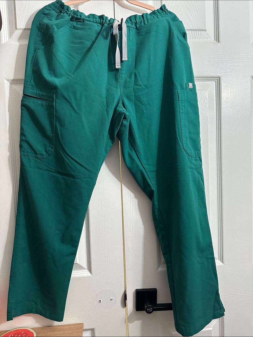 Figs Men's Cargo Scrub Pants in Teal Green